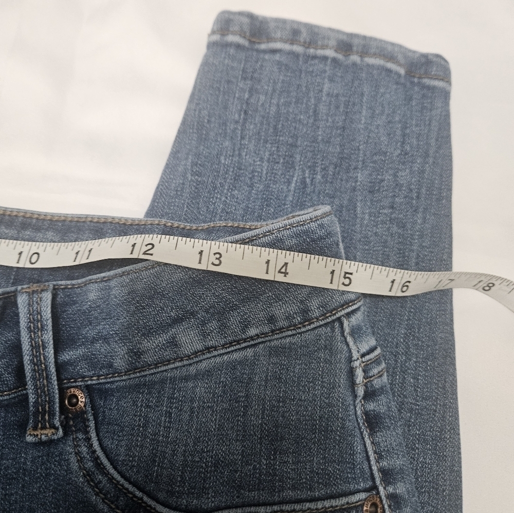 Maurices Medium Wash Skinny Jeans! - Picture 5 of 7